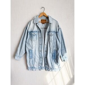 American Eagle Mens Distressed Denim Trucker Jacket Light Wash Oversized Medium